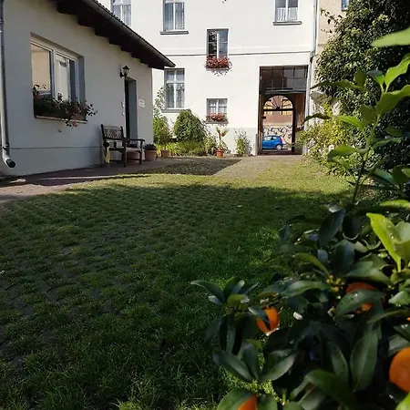 Zum Birnbaum *